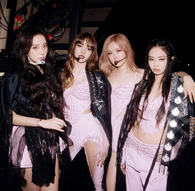 사진=블랙핑크 페이스북.