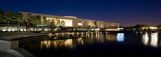 국립중앙박물관 야경 / 사진출처. © National Museum of Korea.