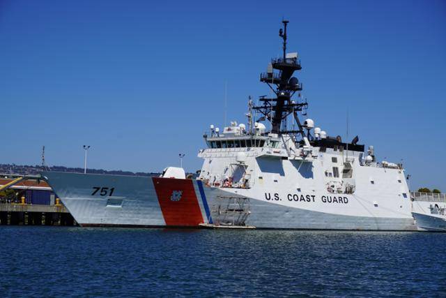 미 해안경비대 레전드급 경비함인 '웨이슈함'. 해양안보 수호라는 임무가 주어진 레전드급 경비함은 해상탐색 레이더, 항해 레이더, 사격통제 레이더를 탑재하고 있다. 대해상 사격이 가능한 함포도 갖추고 있다. 샌프란시스코=문재연 기자