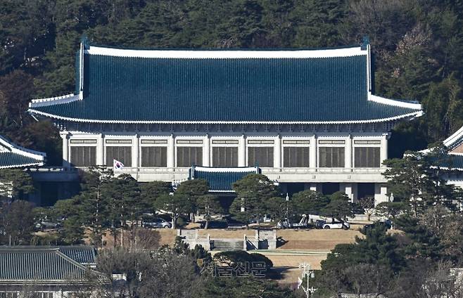 10일 서울시내 한 건물에서 바라본 종로구 청와대 일대. 2025.12.10 이지훈 기자