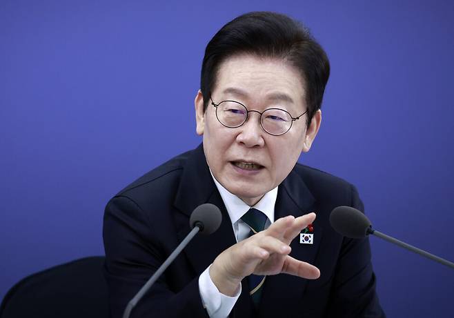 이재명 대통령이 23일 부산 동구 해양수산부 청사에서 열린 국무회의에서 발언하고 있다. ⓒ연합뉴스