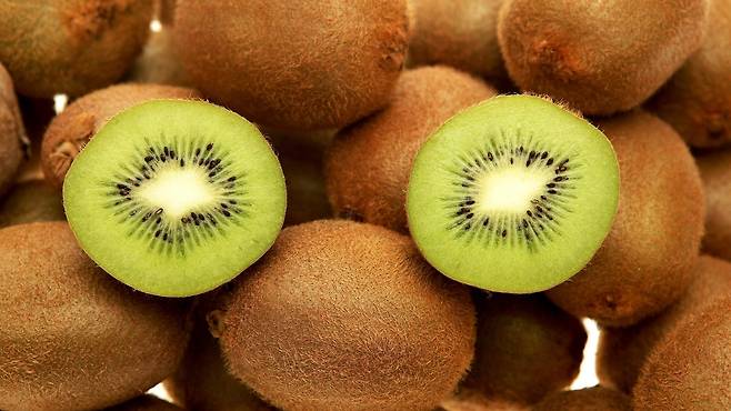혈압 조절에 도움 되는 키위, 비타민 C도 풍부하다｜출처: 클립아트코리아