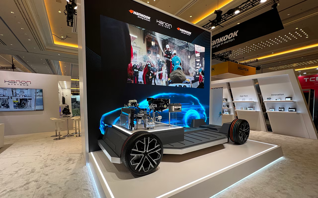 한온시스템과 한국앤컴퍼니그룹이 지난달 미국 라스베가스에서 열린 세계 최대 자동차 애프터마켓 전시회 ‘AAPEX 2025’에 참가해 공동 부스를 꾸렸다. 한온시스템 제공