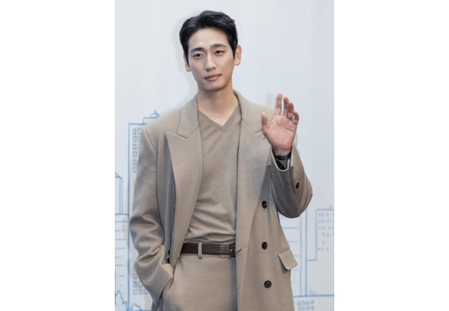 지난 2023년 유부남 대열에 합류한 배우 윤박이 결혼 2년 만에 임신 소식을 전했다. 블리츠웨이엔터테인먼트 제공