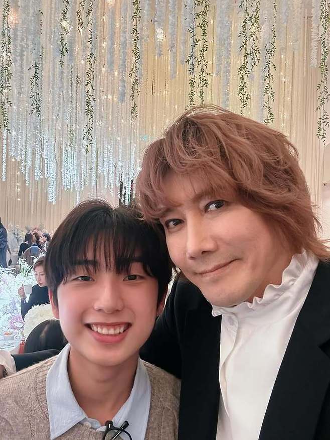 미르 조카 소셜미디어