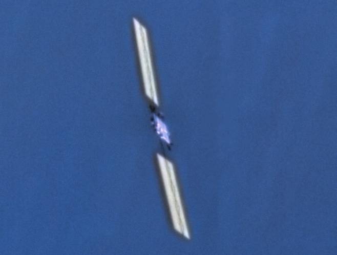 지난 18일 지구관측위성 ‘월드뷰-3’이 촬영한 문제의 스타링크 위성. ©2025 Vantor