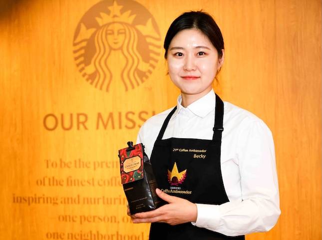 스타벅스 21대 커피 앰배서더 김윤하 파트너. / 사진=스타벅스 코리아