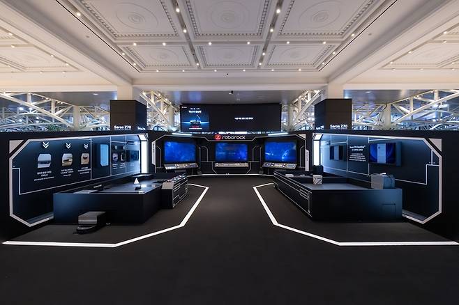 서울 신세계백화점 강남점 센트럴시티 1층에 조성한 로보락 팝업 스토어