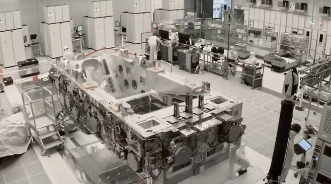 인텔에서 시험 중인 하이-NA EUV 장비 모습. 인텔 제공