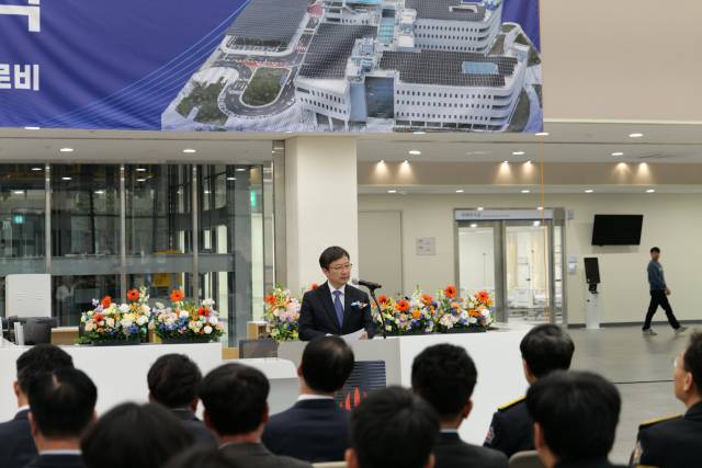 김영태 서울대병원장이 24일 현판식에서 발언 중이다. 사진 제공=서울대병원
