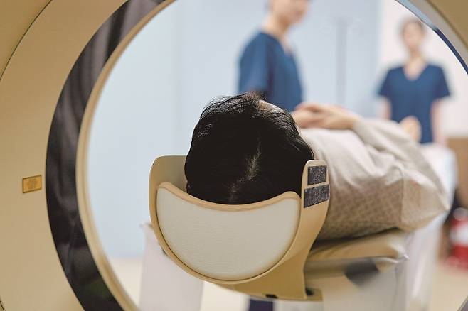 부모님 병원비는 자녀에게 적지 않은 부담으로 다가온다.[사진 | 게티이미지뱅크]