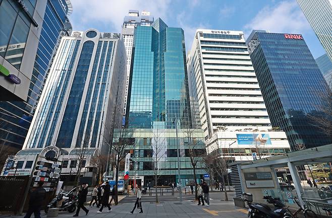 24일 서울 여의도 증권가. [사진 출처 = 연합뉴스]