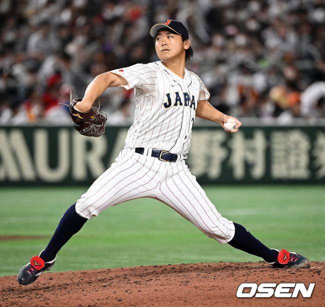 [OSEN=도쿄(일본), 손용호 기자]&nbsp;이강철&nbsp;감독이 이끄는 대한민국 월드베이스볼클래식(WBC) 대표팀이 10일 일본 도쿄돔에서 일본과 1라운드 B조 경기를 가졌다.4회초 일본 이마나가가 역투하고 있다. 2023.03.10 /spjj@osen.co.kr