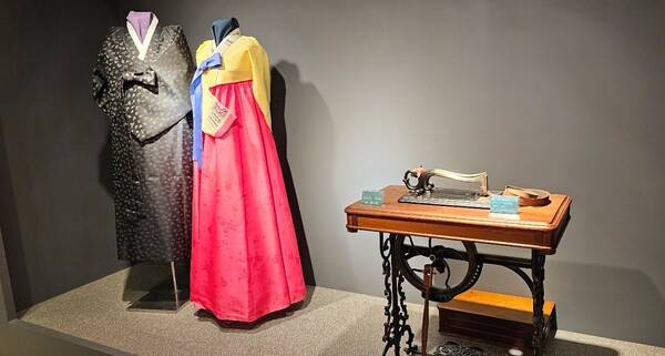 진주 리조세계재봉틀박물관에 전시된 한복.