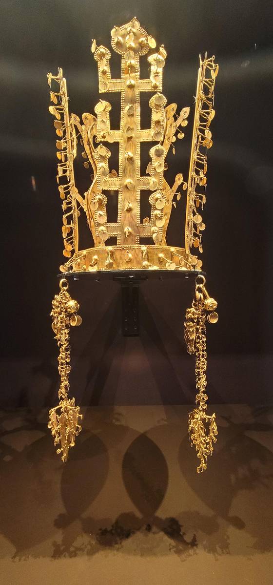 신라 금관. [사진 까치]