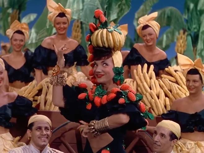 영화 ‘더 갱스 올 히어’에 미란다.