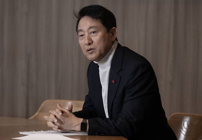 오세훈 서울특별시장이 지난 24일 오후 서울 중구 서울특별시청 집무실에서 헤럴드경제와 인터뷰하고 있다. 임세준 기자