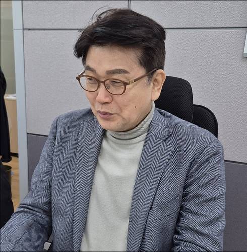 연합뉴스와 [삶] 인터뷰 중인 김경록 미래에셋 자산운용 고문 [윤근영 기자 촬영]