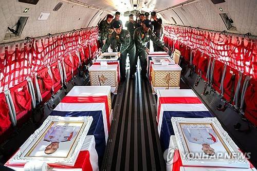 캄보디아와 교전 중 숨진 태국 군인들  [로이터 연합뉴스 자료사진. 재판매 및 DB 금지]