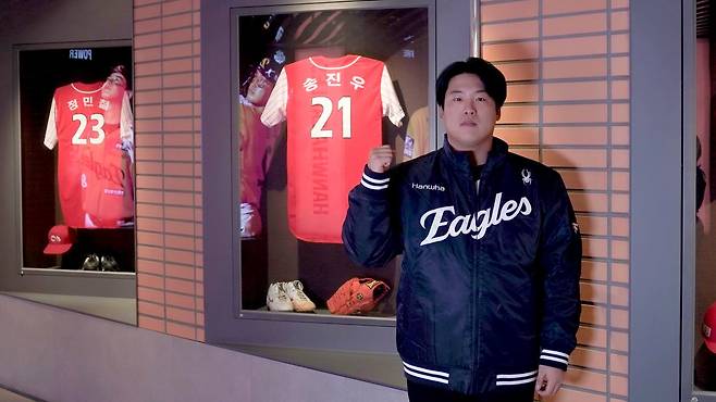 2025시즌 종료 후 KT 위즈에서 한화 이글스로 4년 총액 100억 원의 조건에 FA 이적한 강백호. 사진 한화 이글스