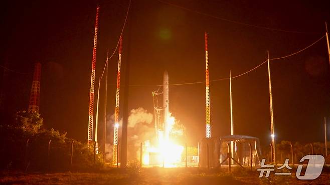 23일 오전(한국시간) 브라질 알칸타라 우주센터에서 이륙한 이노스페이스의 상업 발사체 '한빛-나노'(이노스페이스 제공)/뉴스1