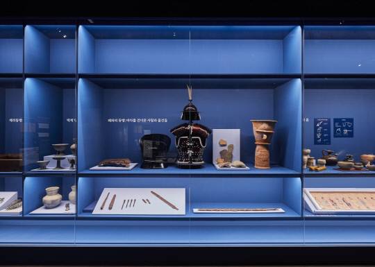 국립공주박물관 특별전 '한성 475, 두 왕의 승부수' 백제의 대외 교섭 유물. 국립공주박물관 제공