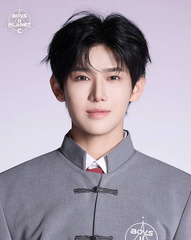 독립운동가 안중근 의사 후손으로 유명한 중국 국적의 이첸(27·본명 김영선)이 수회 오디션 프로그램 출연 끝에 아이돌 그룹 모디세이로 데뷔하게 됐다. /사진=엠넷