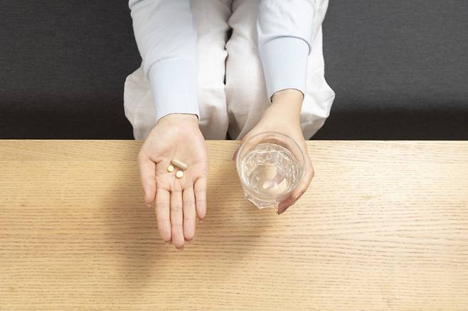 항우울제를 후유증 없이 끊으려면 정신과 전문의의 지원을 받아 천천히 용량을 줄여나가는 게 가장 좋은 방법으로 나타났다. 사진=게티이미지뱅크