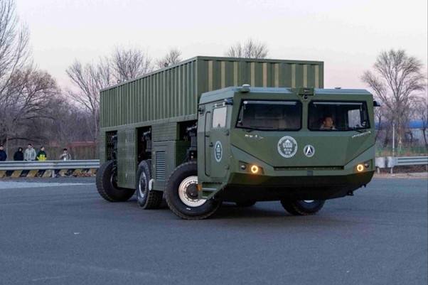 완전 모듈식 지능형 전기 구동 중장비 차량 시제품. 사진=중국 칭화대학교