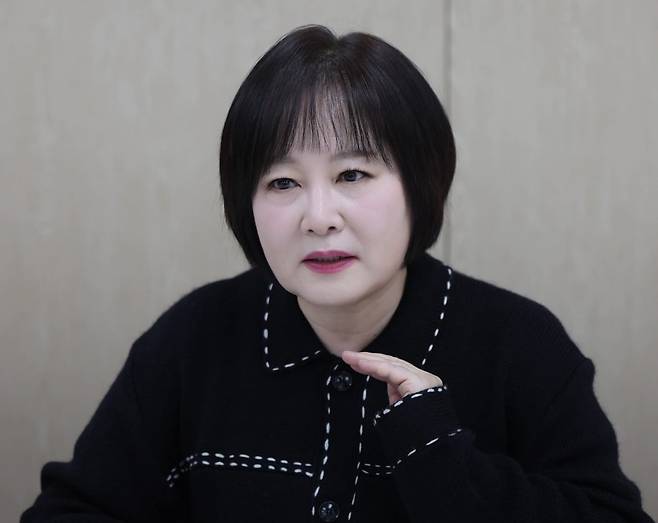 방송인 이금희가 서울 중림동 한국경제신문에서 인터뷰하고 있다. 김범준 기자