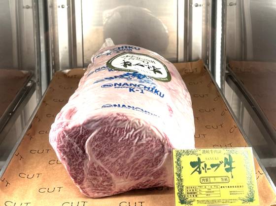 도축 직후에는 고기가 단단해 먹기 어렵지만, 숙성 과정에서 결이 서서히 풀린다. 사진 김광중