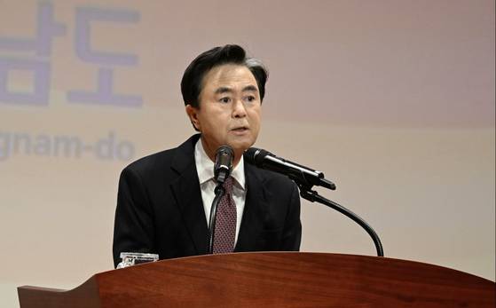 김태흠 충남지사가 도청 직원 월례모임에서 인사말을 하고 있다. [사진 충남도청]