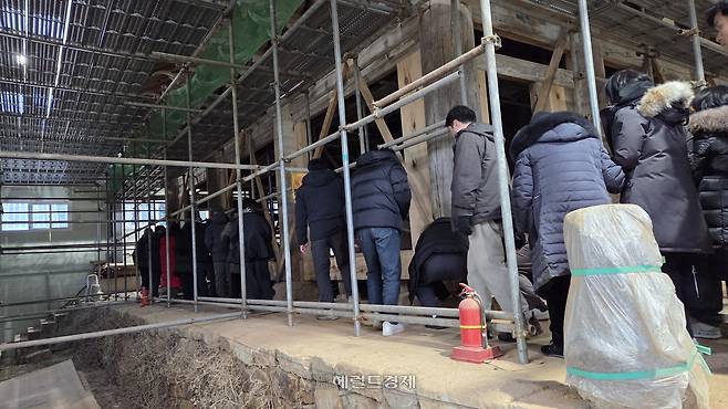 보수 중인 미황사 대웅전 [내부 공사 촬영 허가 받았음]