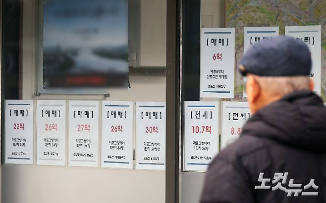 황진환 기자