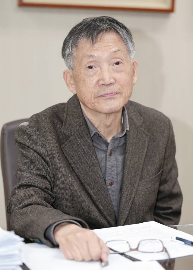 조갑상 작가. 정대현 기자 jhyun@