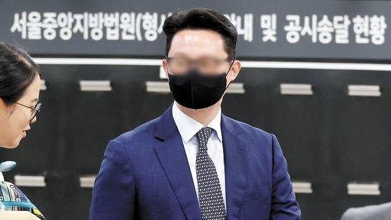 윤영호 통일교 전 세계본부장이 지난해 7월 영장실질심사를 위해 서울중앙지법에 출석하는 모습. 연합뉴스
