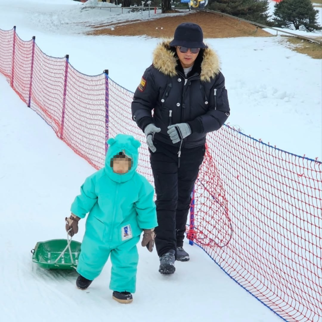 안재욱이 아이들과 함께 보내는 일상 사진을 공개했다. / 안재욱 인스타그램