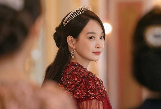 '재혼황후' 신민아/디즈니+ 제공