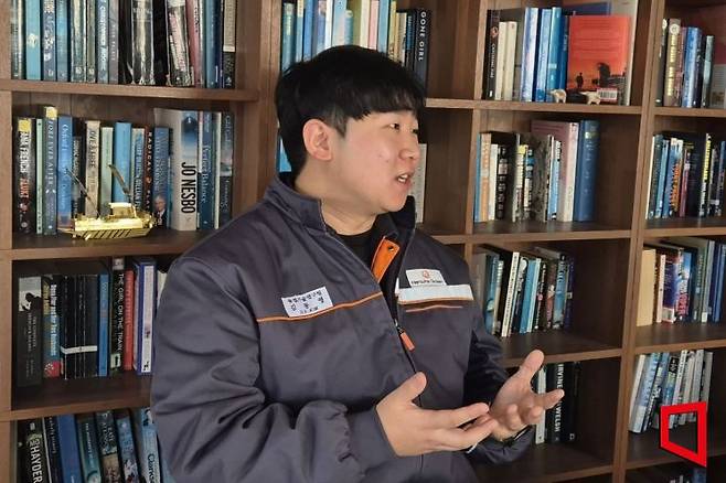 김동영 제조혁신연구센터 용접기술연구팀 선임연구원이 지난달 17일 경남 거제시 한화오션 본사 인근에서 아시아경제와 인터뷰하고 있다. 거제=오지은 기자