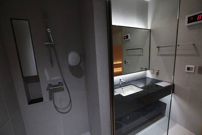 윤석열 정부 시절 서울 용산 대통령 집무실 내부에 설치된 샤워시설의 모습. 청와대사진기자단