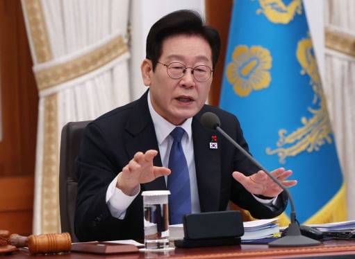 이재명 대통령이 30일 서울 청와대 세종실에서 열린 국무회의에서 발언하고 있다 (청와대사진기자단)