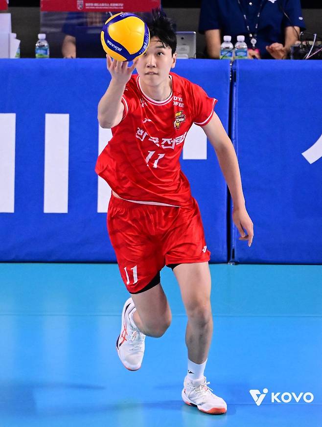 서브 준비하는 한국전력의 방강호 [한국배구연맹 제공. 재판매 및 DB 금지]