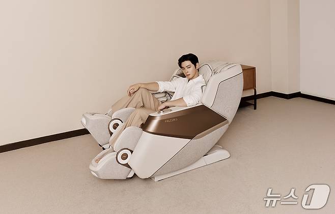 2025년 판매 1위를 차지한 바디프랜드 콤팩트 헬스케어로봇 '팔콘S' (바디프랜드 제공)