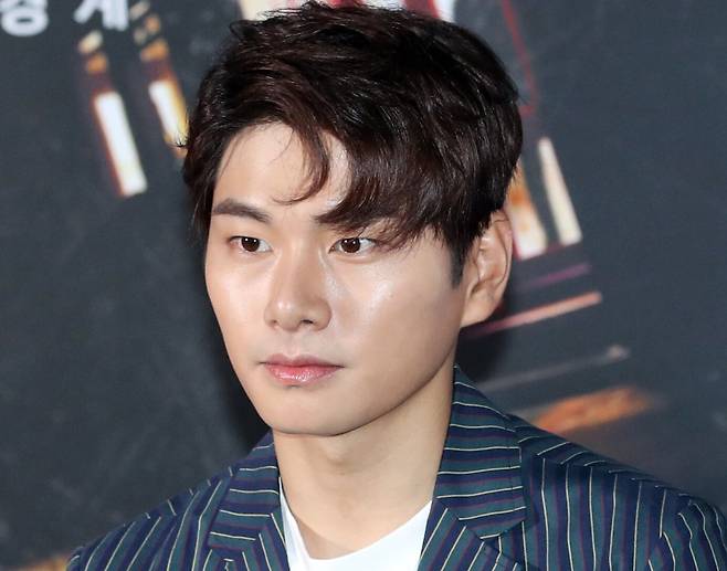 배우 이이경의 사생활 의혹을 폭로한 A 씨가 추가 폭로에 나섰다. 뉴스1