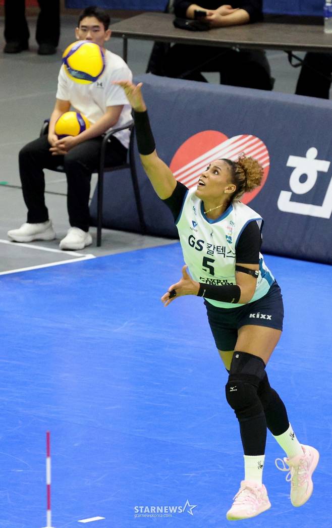 [한번에쓱]'9연승 도전한 현대건설 잡고' 세상을 다가진듯 신난 GS선수들