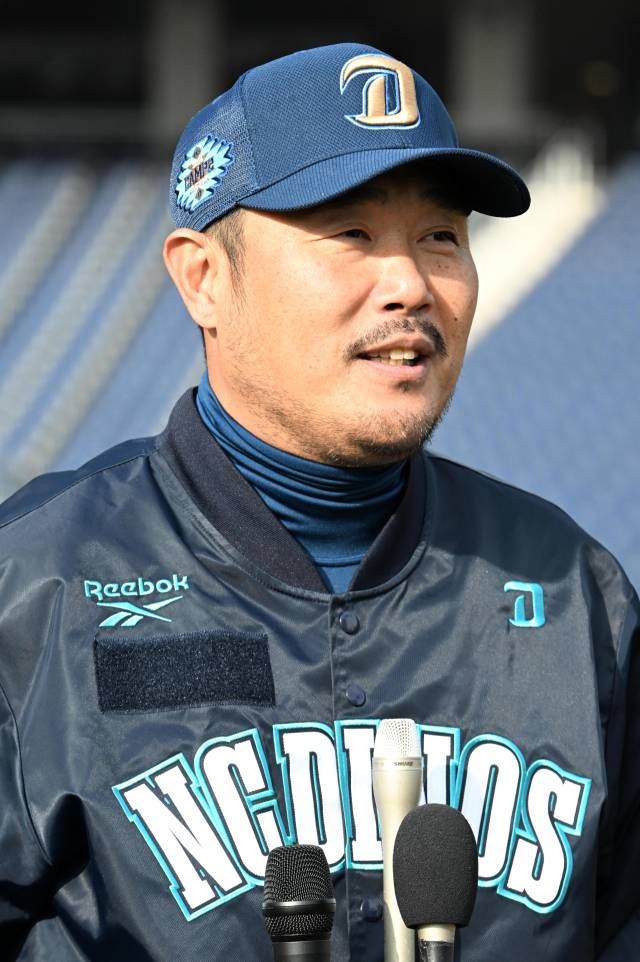 이호준 NC 다이노스 감독이 5일 창원NC파크에서 새 시즌 준비 계획을 밝히고 있다./성승건 기자/