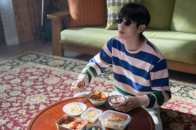 영화 〈넘버원〉