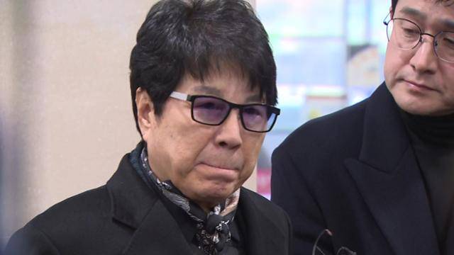 가수 조용필이 '60년 지기'인 故 안성기의 별세에 애통한 마음을 드러냈다. 연합뉴스TV