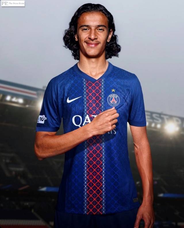 부아디는 이미 아스날, 첼시의 큰 관심을 받고 있다. 그중에서도 아스날은 이미 릴에 가장 구체적인 문의를 넣었다. 여기에 파리생제르망(PSG)도 관심을 보이고 있다. PSG는 이미 릴을 상대하면서 부아디가 어떤 선수인지 정확히 알고 있다. 더불어 부아디는 프랑스 U-21 대표팀에서 뛴 바 있어 모를 수가 없는 상황이다. 사진=메가 PSG SNS