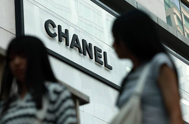 서울의 한 샤넬 매장 모습. 뉴시스